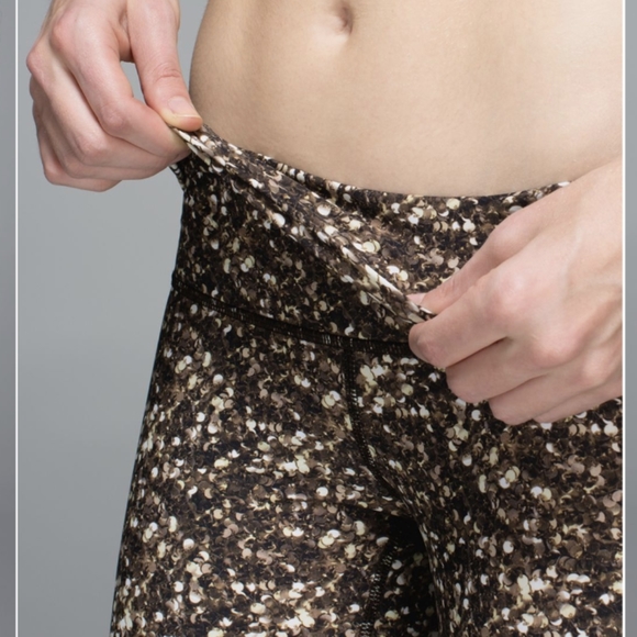 Lululemon Shine Tight (Roll Down) Shimmy Shimmer Multi like new - Picture 5 of 13